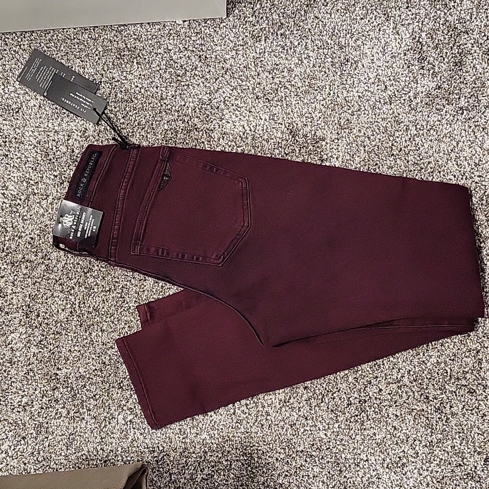 Mid rise skinny jeans